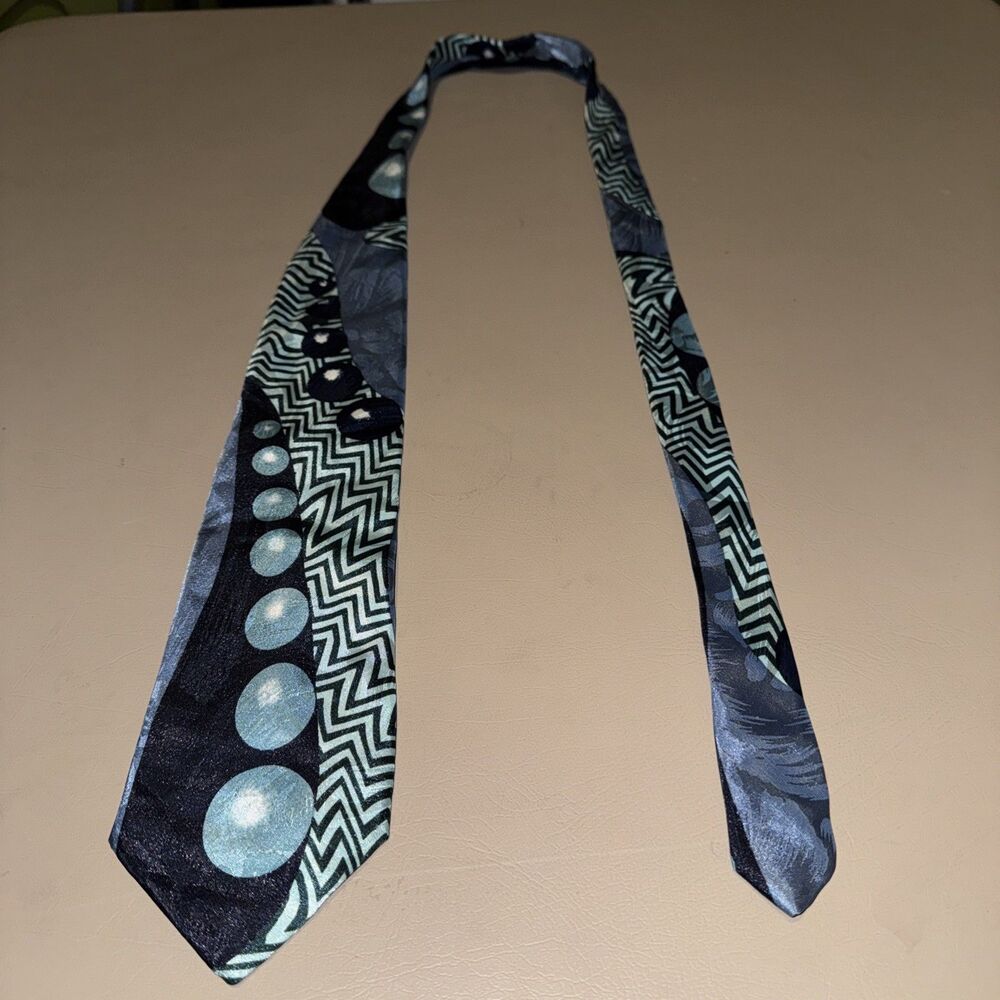 Oak Tree Men’s Silk Tie Blue Stripes